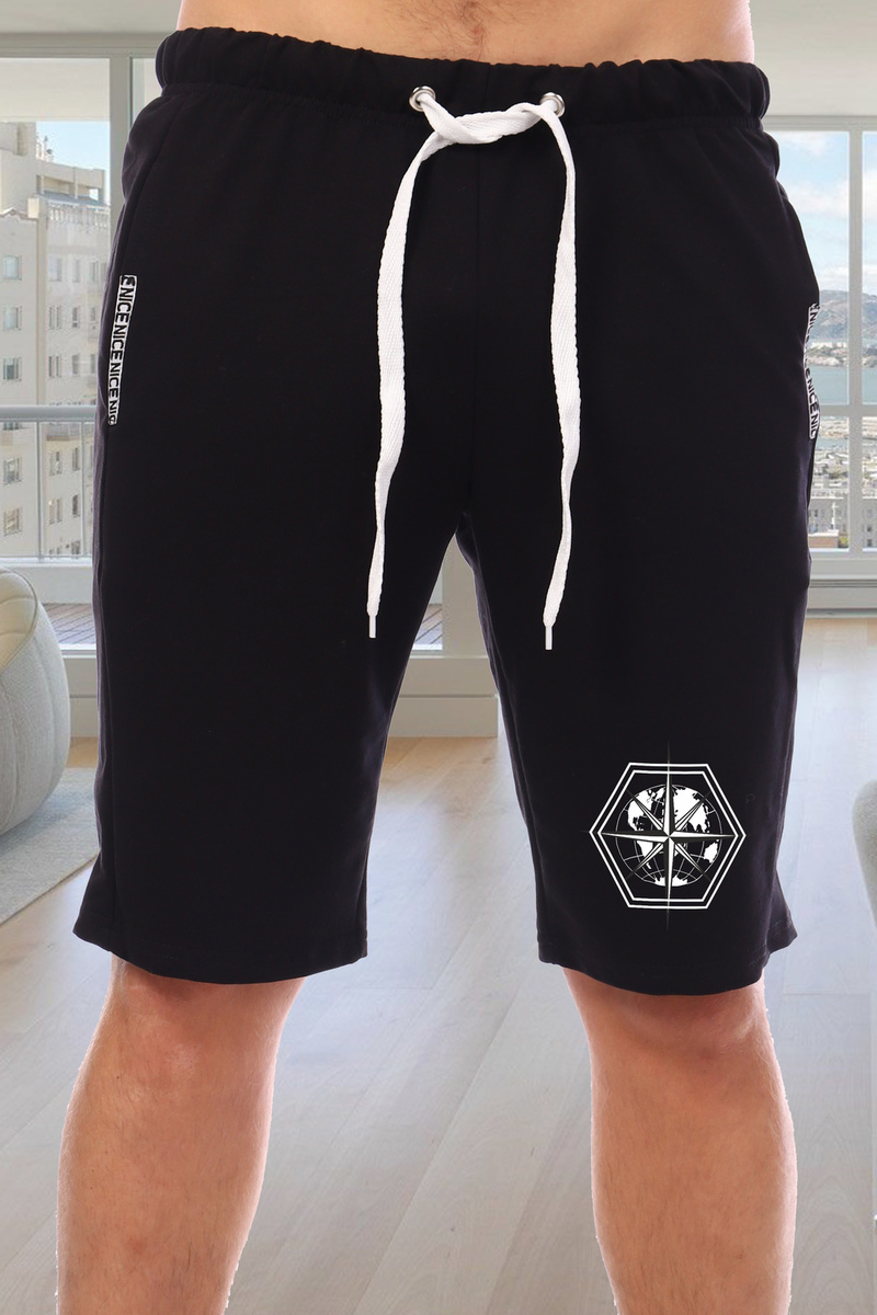 начинающий ювелир. кольца ювелирные изделия на витрине. витрина с обручальными кольцами. фото запонок из драгоценных металлов. ювелир за столом.